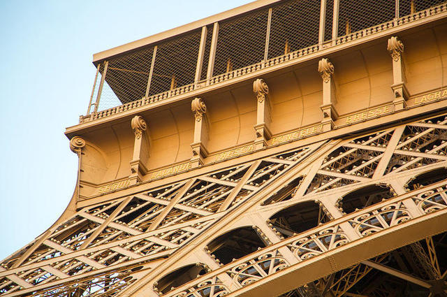 Victor Grigas / CC-BY-SA 4.0 Eiffel Tower